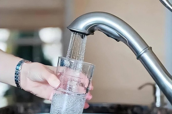 破解饮用水安全痛点：华锦ACIL体系如何构建全场景安心保障？